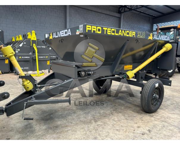 Foto de DISTRIBUIDOR DE CALCÁRIO ALMEIDA 3.000 KG (NOVO)
