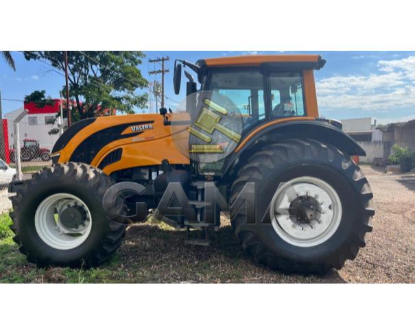 Foto de TRATOR VALTRA BH224 – ANO 2022