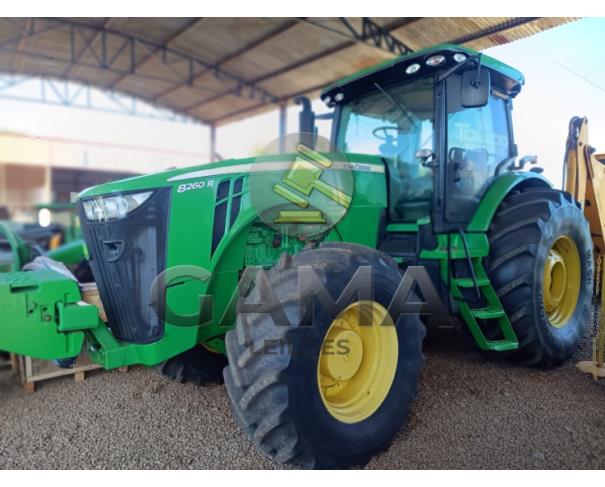 Foto de TRATOR JOHN DEERE 8260R  - ANO 2012