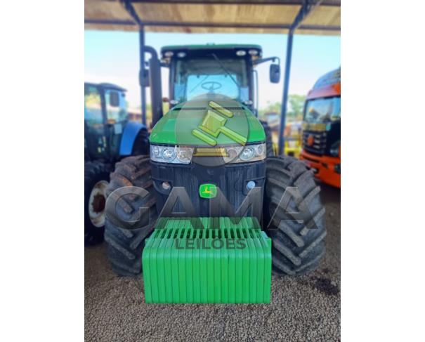 Foto de TRATOR JOHN DEERE 8260R  - ANO 2012