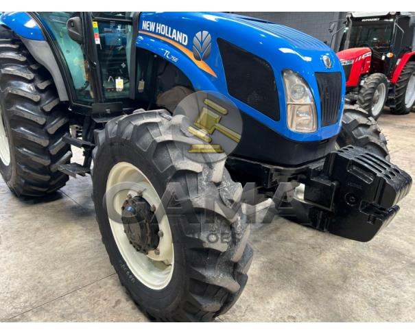 Foto de TRATOR NEW HOLLAND TL75E 4X4 CABINADO - ANO 2019