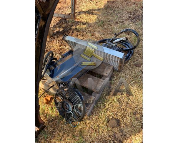 Foto de CABINE PARA TRATOR NEW HOLLAND COM AR-CONDICIONADO