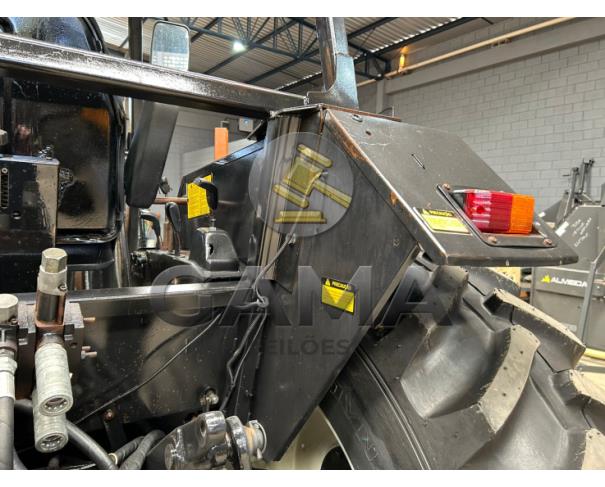 Foto de TRATOR VALTRA 985S 4X4 - ANO 2002 C/ LÂMINA STARA