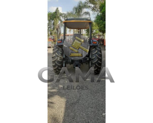 Foto de TRATOR VALTRA 800 - ANO 2003 C/ CONCHA E BOMBA INDEPENDENTE