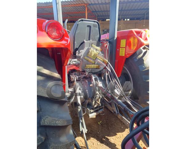 Foto de TRATOR MASSEY FERGUSON 4265 - ANO 2011