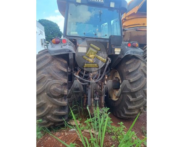 Foto de TRATOR VALTRA BH180 - ANO 2013