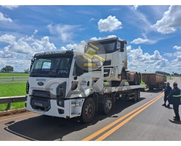 Foto de FORD CARGO 2429 – ANO 2013 - PRANCHA