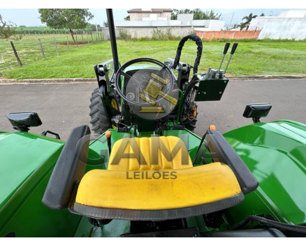Foto de TRATOR JOHN DEERE 5605 – ANO 2008 C/ CONJUNTO MARISPAN