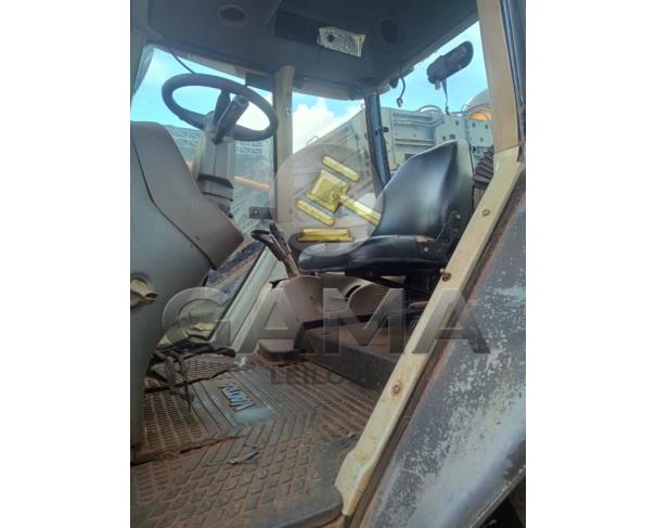 Foto de TRATOR VALTRA BH180 - ANO 2013