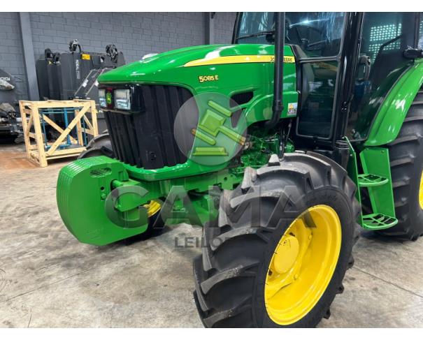 Foto de TRATOR JOHN DEERE 5085 - ANO 2015/2016