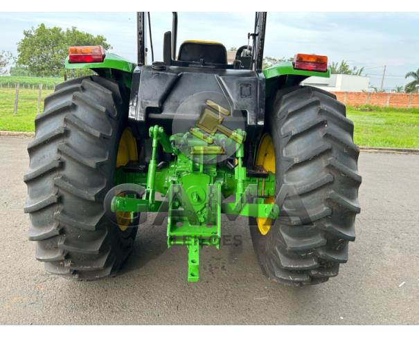 Foto de TRATOR JOHN DEERE 5605 – ANO 2008 C/ CONJUNTO MARISPAN