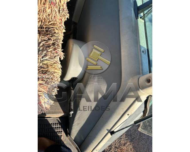 Foto de TRATOR VALTRA BH180 - ANO 2012 