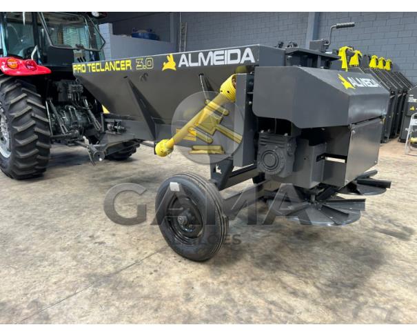 Foto de DISTRIBUIDOR DE CALCÁRIO ALMEIDA 3.000 KG (NOVO)