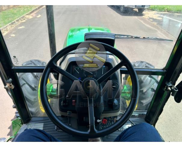 Foto de TRATOR JOHN DEERE 5085 - ANO 2015/2016