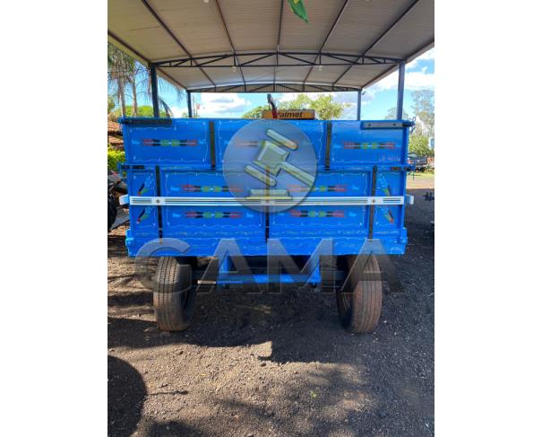 Foto de CARRETA AGRÍCOLA 4 RODAS DE MADEIRA SOBRE TAMPAS