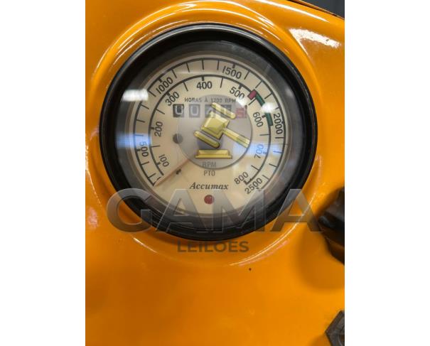 Foto de TRATOR VALMET 65ID - ANO 1982 REVISADO