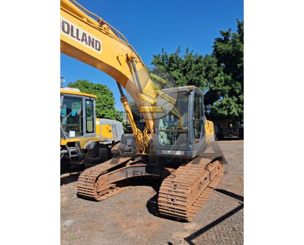 Foto de ESCAVADEIRA NEW HOLLAND E215B – ANO 2010