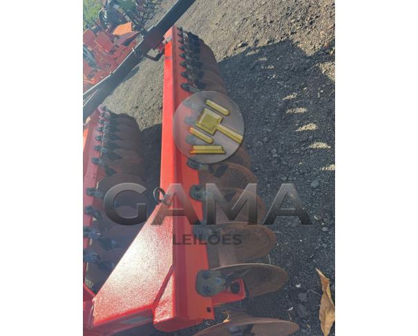 Foto de GRADE NIVELADORA 28 DISCOS MANCAL A ÓLEO