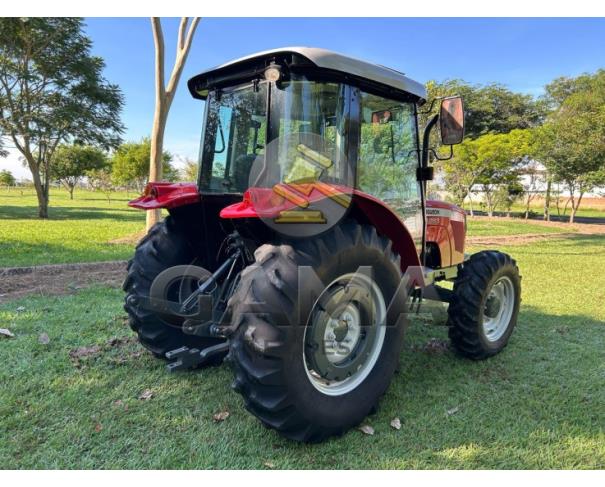Foto de TRATOR MASSEY FERGUSON 4283 - ANO 2012