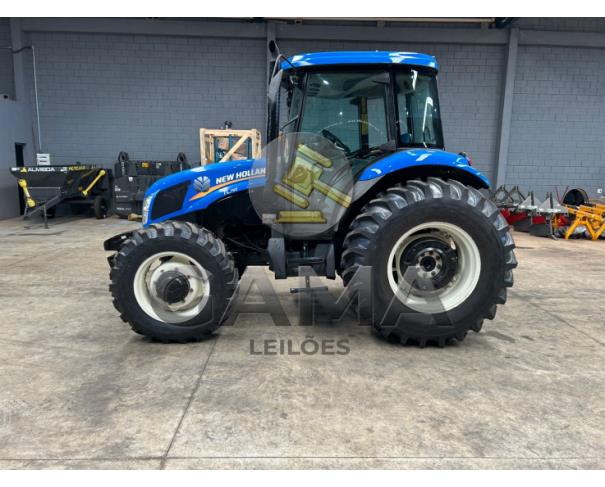 Foto de TRATOR NEW HOLLAND TL75E 4X4 CABINADO - ANO 2019