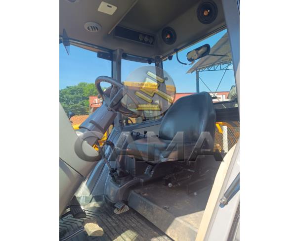 Foto de TRATOR VALTRA BM100 – ANO 2012