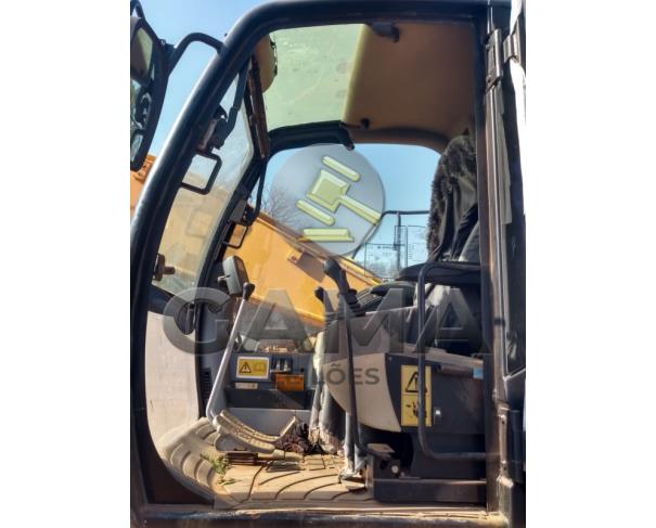 Foto de ESCAVADEIRA JCB JS200 – ANO 2009