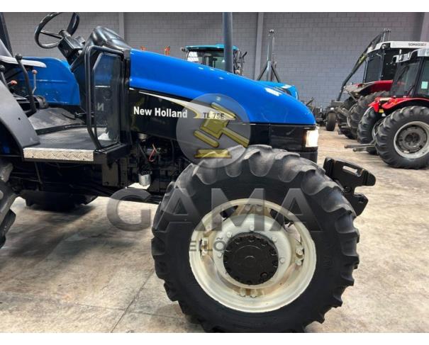 Foto de TRATOR NEW HOLLAND TL75E 4X4 - ANO 2005