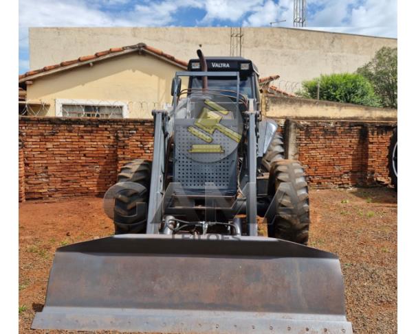 Foto de TRATOR VALTRA BH140 - ANO 2007 C/ LÂMINA STARA