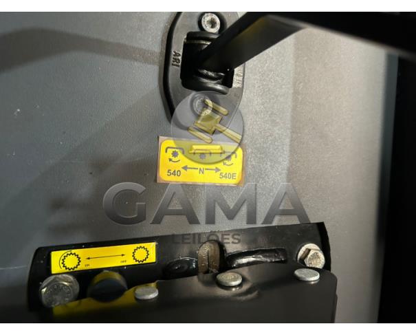 Foto de TRATOR YANMAR SOLIS 90 - ANO 2023 CABINADO