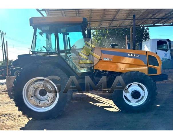 Foto de TRATOR VALTRA BM110 ANO 2009