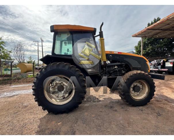 Foto de TRATOR VALTRA BM110 - ANO 2016