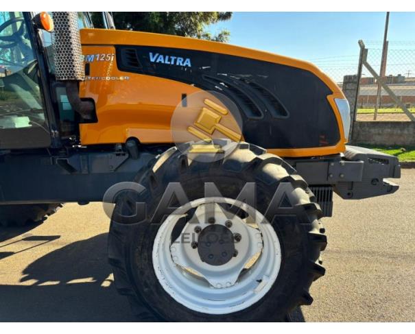 Foto de TRATOR VALTRA BM125i ANO 2017