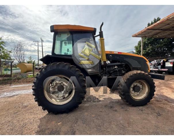 Foto de TRATOR VALTRA BM110 - ANO 2016 (01)