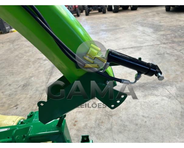 Foto de ENSILADEIRA CREMASCO MODELO: CFC 12 FACAS