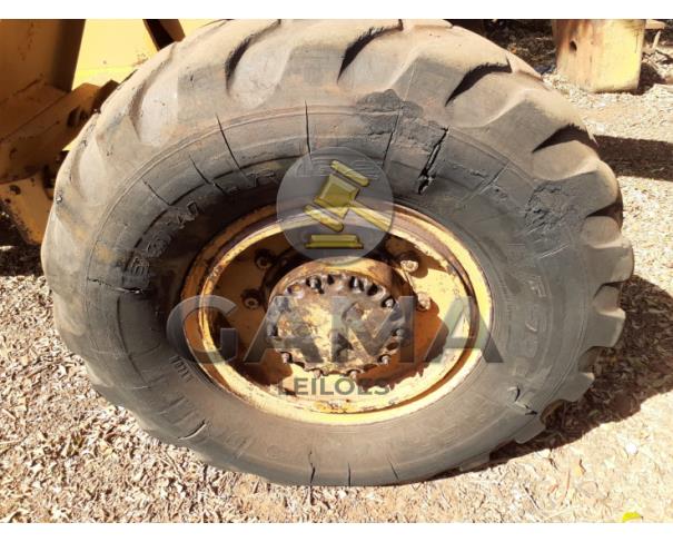 Foto de PÁ CARREGADEIRA MICHIGAN 35R – ANO 1976 – SUCATA