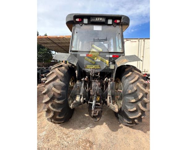 Foto de TRATOR VALTRA BM110 - ANO 2016