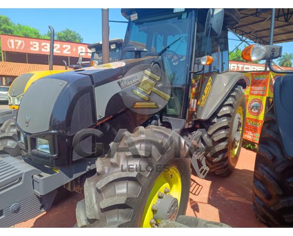 Foto de TRATOR VALTRA BM100 – ANO 2012