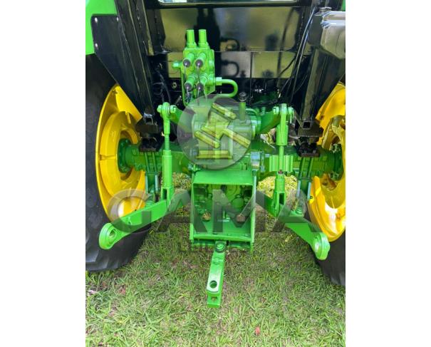 Foto de TRATOR JOHN DEERE 5090E – ANO 2015