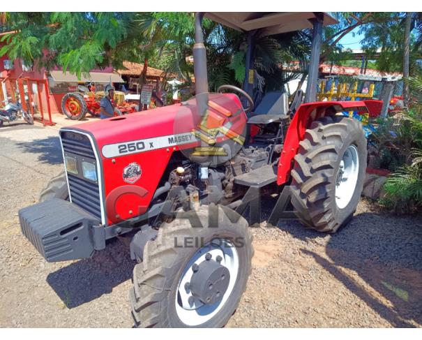 Foto de TRATOR MASSEY FERGUSON 250X – ANO 2000