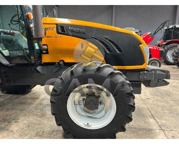 Foto de TRATOR VALTRA BM125i ANO 2017