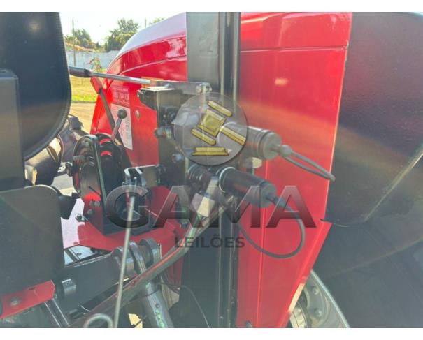 Foto de TRATOR MASSEY FERGUSON 4275 - ANO 2019